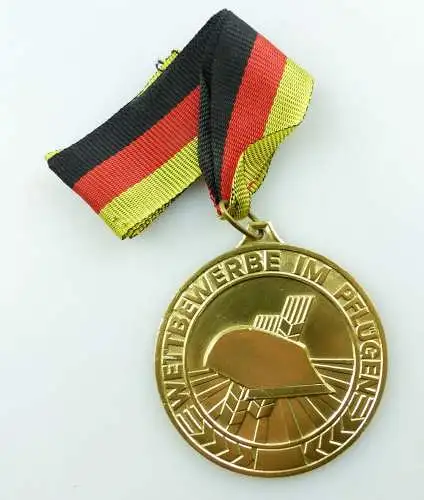 #e4067 DDR Medaille Wettbewerbe im Pflügen Bauern Landwirtschaft