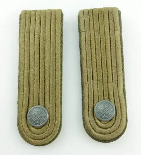 #e3539 1 Paar DDR NVA Schulterstücke