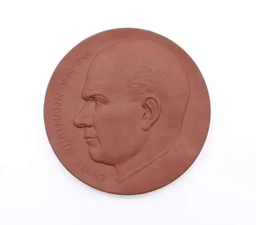 e3475 Meissen Medaille Ernst Thälmann 1886 bis 1944 DDR signiert Weiss