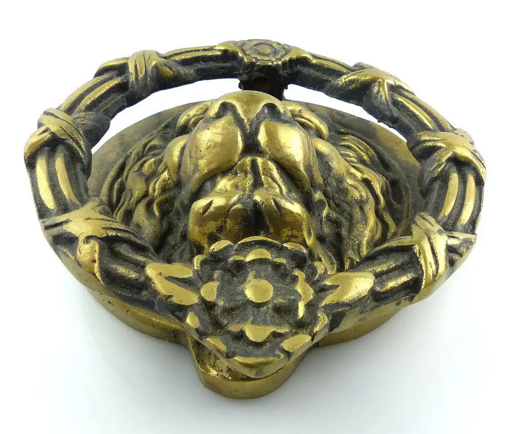 e3300 Alter goßer Türklopfer aus Messing Löwenkopf 1