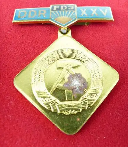 Konvolut 5 Abzeichen: 7 Teile NVA, FDJ Lehrlingskollektiv e1645