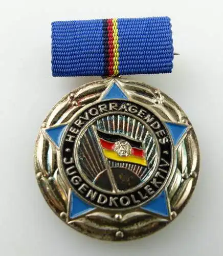 Abzeichen: Hervorragendes Jugendkollektiv Deutsche Demokratische Republik e1107