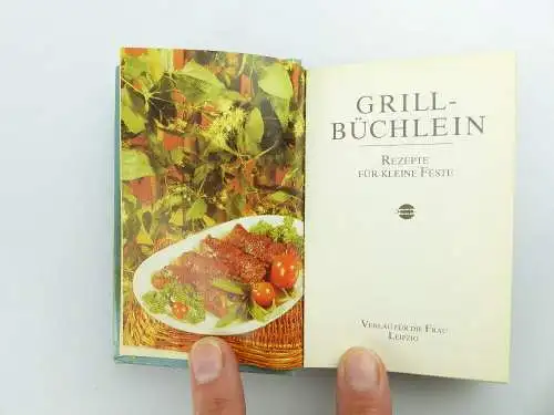 2 Minibücher: Das Pizza Kochbuch, Grillbüchlein über 50 Farbfotos e392