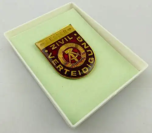 Bestenabzeichen Bester Zivilverteidigung vgl. Band II Nr. 671 Orden3094