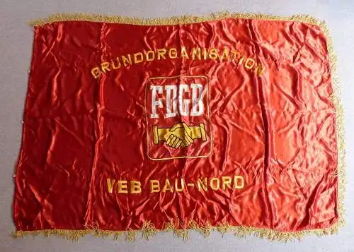 schwere Seiden Fahne: Grundorganisation FDGB VEB Bau Nord , Orden2901