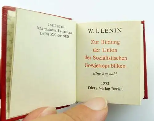 Minibuch : W.I.Lenin Zur Bildung der UdSSR  Dietz Verlag Berlin 1972 /r683