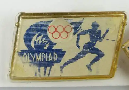 2 verschiedene Abzeichen : Olympia München 1972 , Moskau 1980  /r091