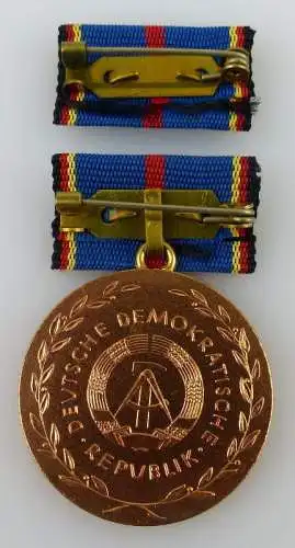 Hufeland Medaille in Bronze, vgl. Band I Nr. 168, Orden2280