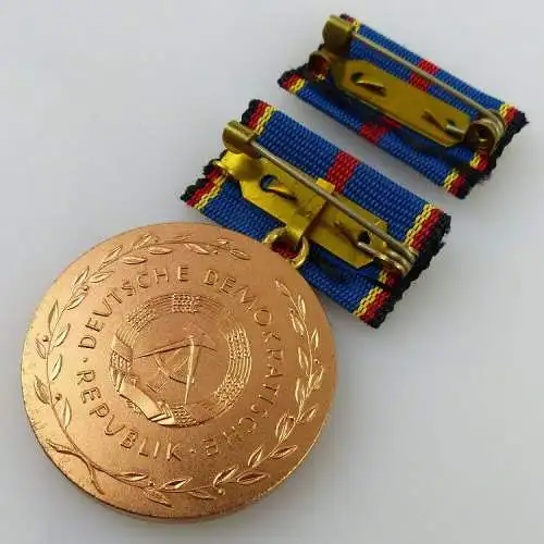 Hufeland Medaille in Bronze, vgl. Band I Nr. 168, Orden2280