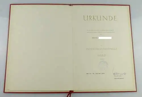 3 Urkunden: SED, Treuedienstmedaile Bronze, Silber Gold, Orden1893