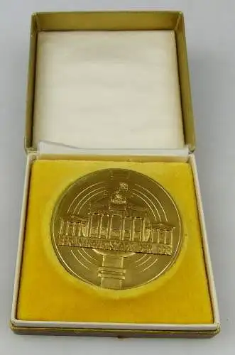 Medaille: Berlin Hauptstadt der DDR, goldfarben, Für den Schutz der A, Orden1495