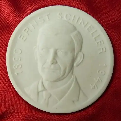 Meissen Medaille: Ernst Schneller 1890-1944 Gesellschaft für Sport Orden1475