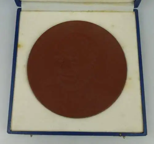 große Meissen Medaille im Etui: Wilhelm Pieck, Ein unermütlicher Streiter, un039