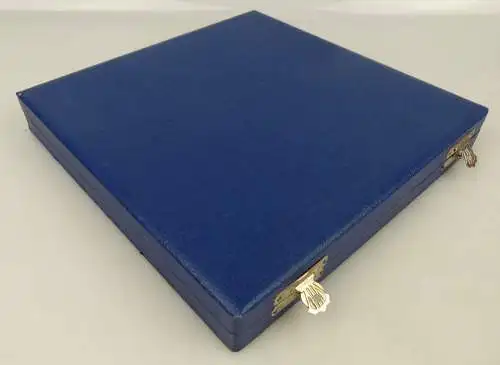 große Meissen Medaille im Etui: Wilhelm Pieck, Ein unermütlicher Streiter, un039