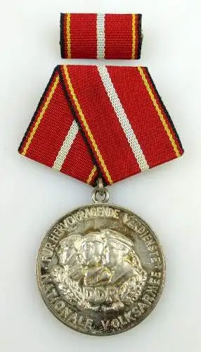 Verdienstmedaille der NVA in 900 Silber vgl Band I Nr. 146 f Punze 10, Orden1202