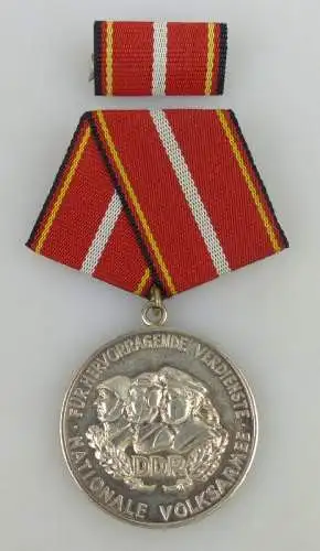 Verdienstmedaille der NVA in 900 Silber vgl Band I Nr. 146 f Punze 10, Orden1200