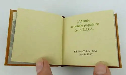 Minibuch: l`arme`e de la R.D.A. NVA der DDR auf französischer Sprache bu0782