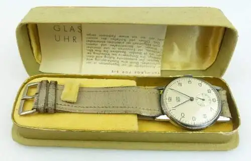 UMF Ruhla Herren Armbanduhr mit Widmung gute Leistungen Chef KVP 1954, Orden965