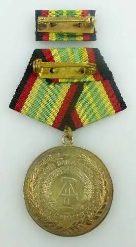 Medaille treue Dienste NVA in 900 Silber mit Halbmond SELTEN Punze 9 Orden953