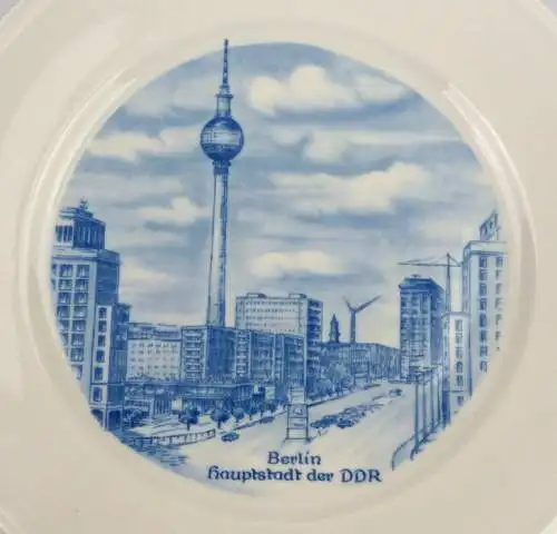 Andenkenteller: Berlin Hauptstadt der DDR, echt Weimar Kobalt (so073)