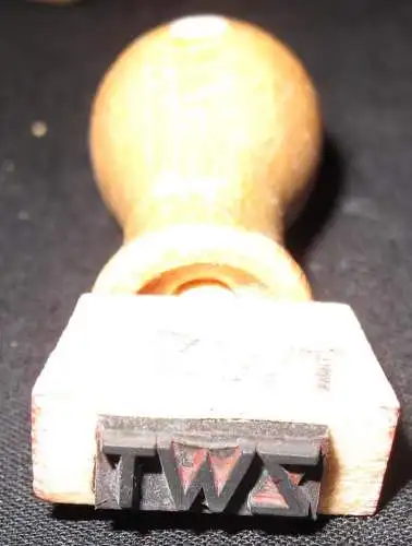 Original alter Stempel: ZWT (VEB Zentrum Wissenschaft und Technik)