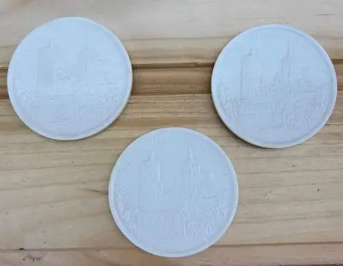 3 Medaillen Bautzen Budysin alte Wasserkunst Meissen Porzellan weiß y0133