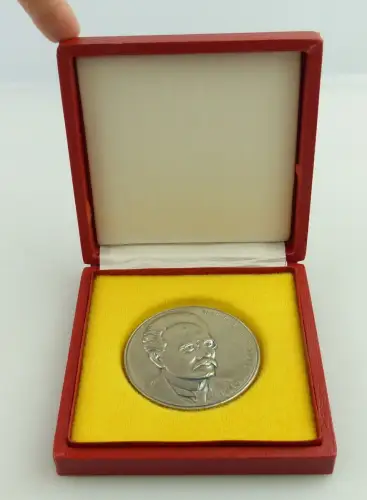 e11486 Medaille Karl Liebknecht 1871 bis 1919 silberfarben mit Etui