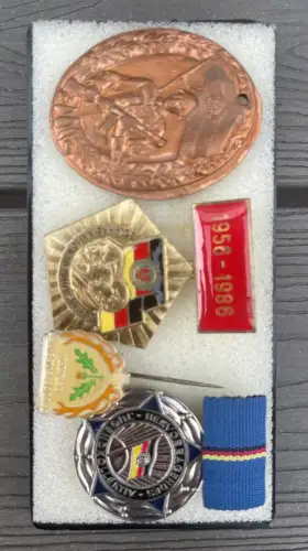 m029 original Posten Orden Medaillen DDR Jagd NVA