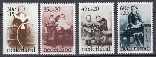 Niederlande  Mi. 1039-1042 postfrisch  Voor het Kind 1974 (80103