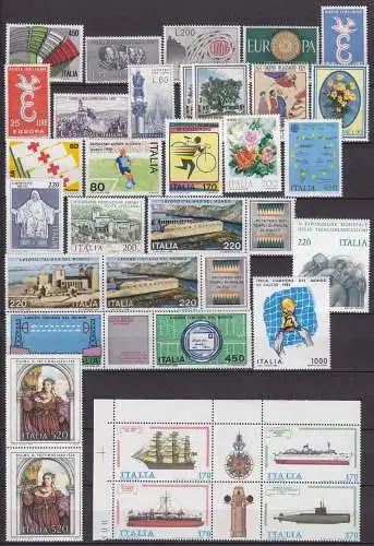 ITALY EXCELLENT STAMP LOT high CV  mint never hinged postfrisch (4742