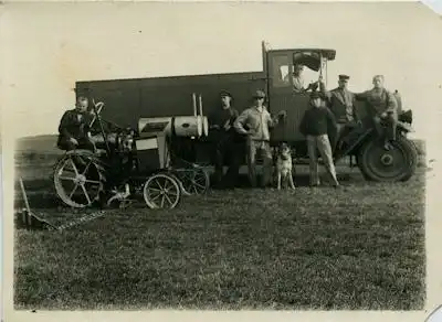 Foto Lkw und Schlepper unbekannt 1920er Jahre