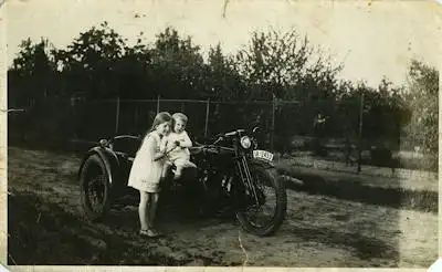 2 Fotos Motorrad unbekannt 1920er Jahre