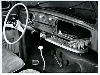 VW Käfer Werksfotos 8.1957
