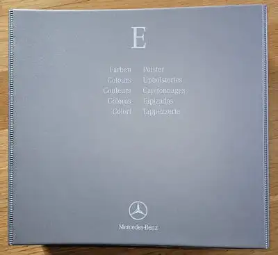 Mercedes-Benz E Klasse Farben und Polster Musterordner 1999