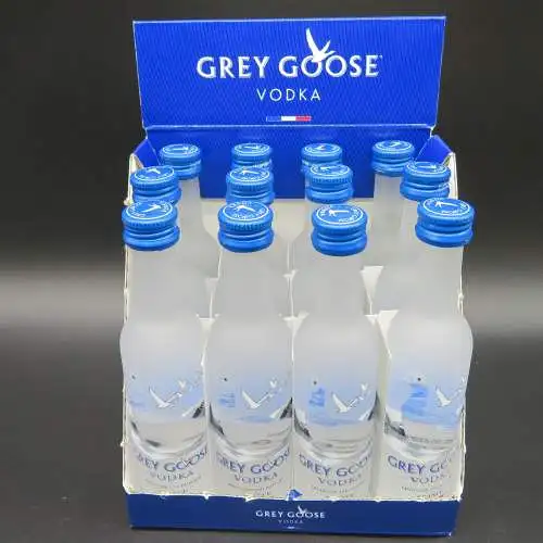 12 Grey Goose Vodka, Wodka Glas tasting miniatur 50ml aus Frankreich.