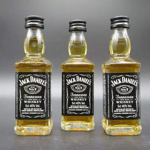 3 Jack Daniels Old No. 7 Straight Tenessee Whiskey 50ml Glas Sammler Miniatur.