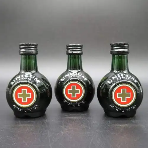 3 Zwack Unicum Kräuterlikör tasting miniatur 40ml. für Sammler und Kenner.