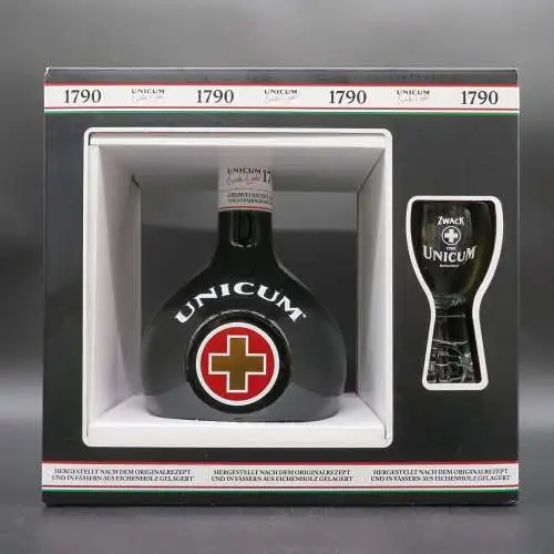 Zwack Unicum Kräuterlikör mit Glas als Geschenkset. 700ml. 40%vol.