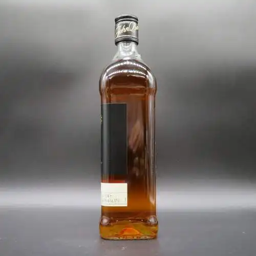 White & Mackay's - John Barr blended Scotch Whisky, Reserve Blend, 0,7l. 40% vol