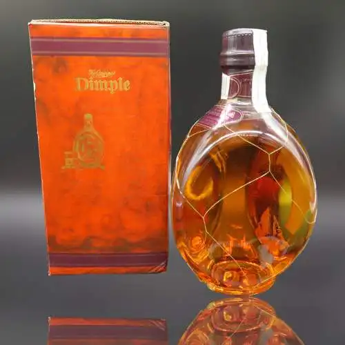 Dimple 1990s 15 Jahre Fine Old Original De Luxe Scotch Whisky mit Geschenkbox.
