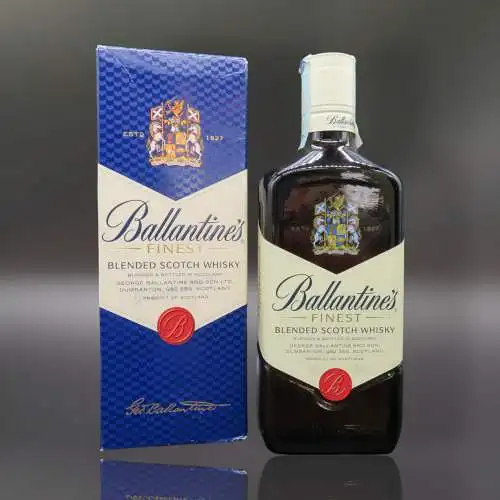 BALLANTINE'S finest blended scotch whisky 2016 /09/21 Italien Ausführung mit Box