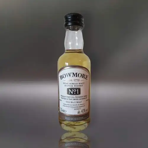 Bowmore No1 Vaults Single Malt 12 Jahre + No1+15 Jahre Miniaturen im Geschenkbox