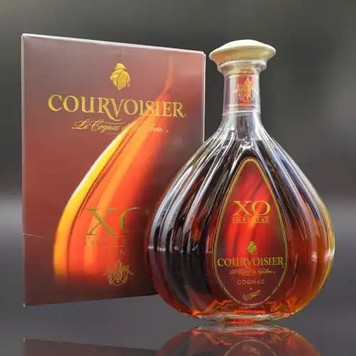 COURVOISIER XO IMPERIAL Cognac Connaisseur / Sammler Flasche mit Geschenkkarton.