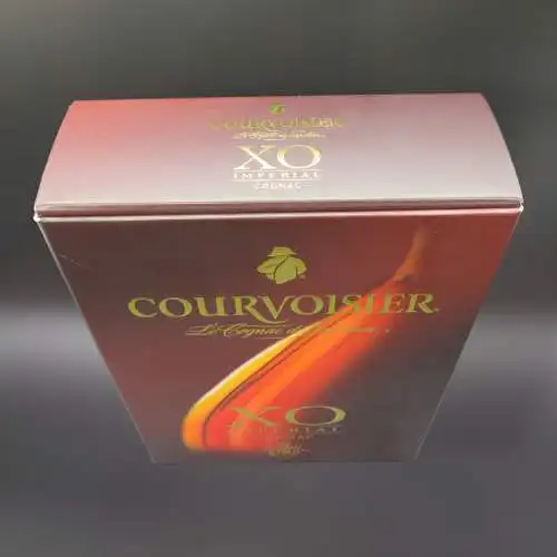 COURVOISIER XO IMPERIAL Cognac Connaisseur / Sammler Flasche mit Geschenkkarton.