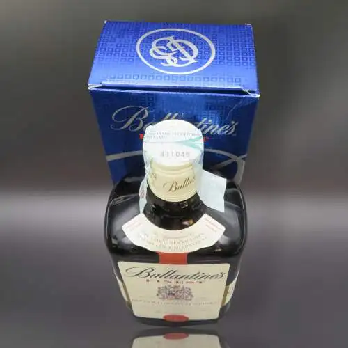 BALLANTINE'S finest blended scotch whisky 2004/6 Dänemark-Italy Ausführung m.Box