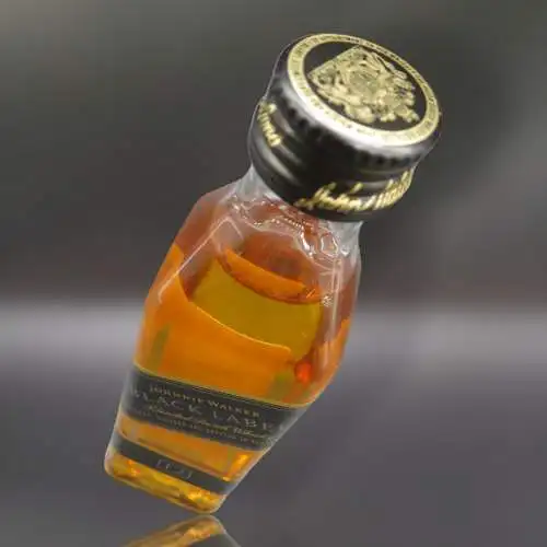 Johnnie Walker 12 Jahre Black Label Whisky 50ml Miniatur für Kenner / Sammler