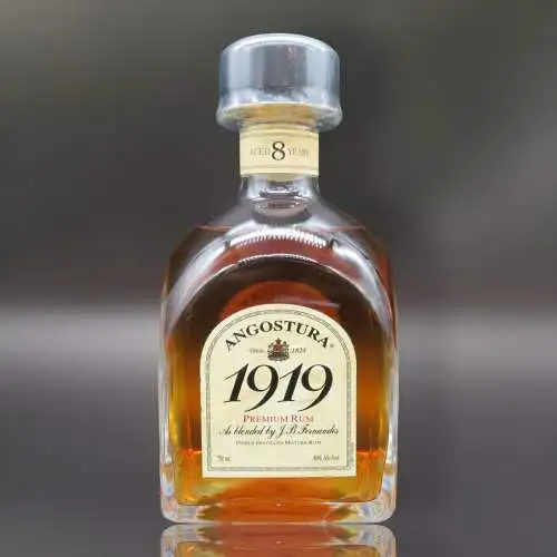 Angostura 1919 Premium Rum aus Trinidad Abfühldatum 03.01.1989 750ml