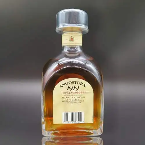 Angostura 1919 Premium Rum aus Trinidad Abfühldatum 03.01.1989 750ml