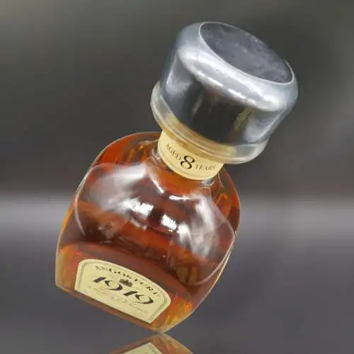 Angostura 1919 Premium Rum aus Trinidad Abfühldatum 03.01.1989 750ml