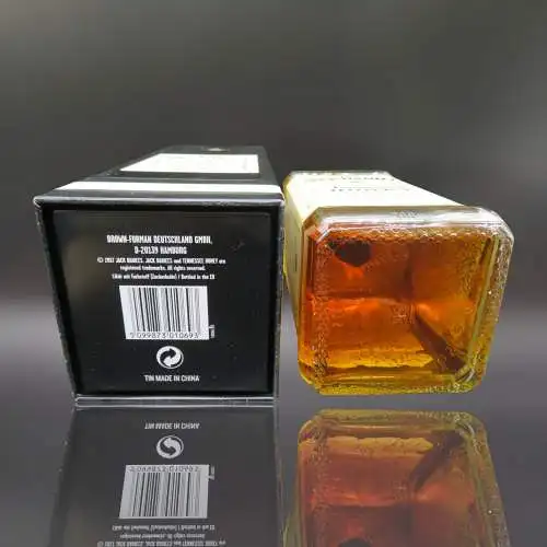 Jack Daniels Honey Tennessee Whiskey Likör mit  Limitierte Metall Sammlerdose.